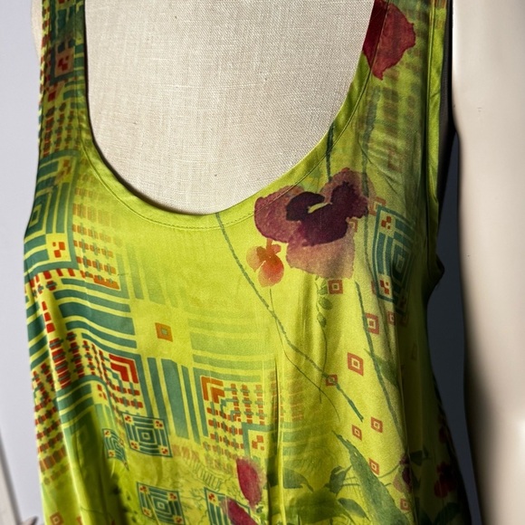 Lapis Y2K Satin Racer Back Swing Tank Size M-Yellow-Green Shark Bite Hem - Picture 4 of 5